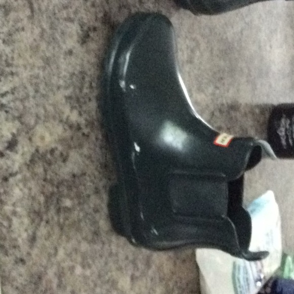 Dark green kids hunter rain boots. - Picture 3 of 3